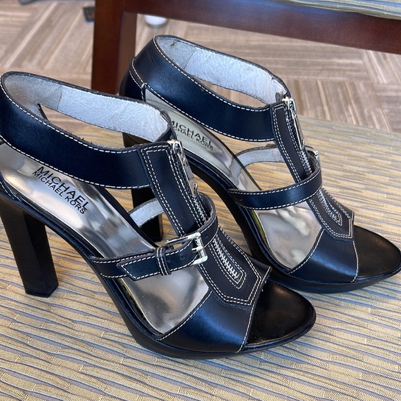 Michael Kors platform heels - Picture 2 of 6